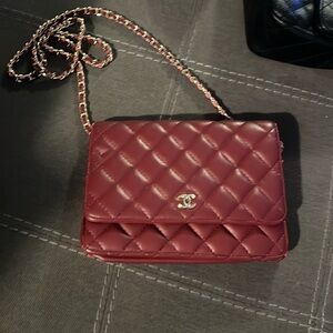 Maroon wallet on chain